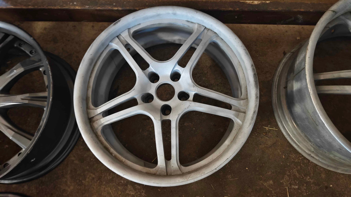19" DPE LS5 V1 (Staggered)